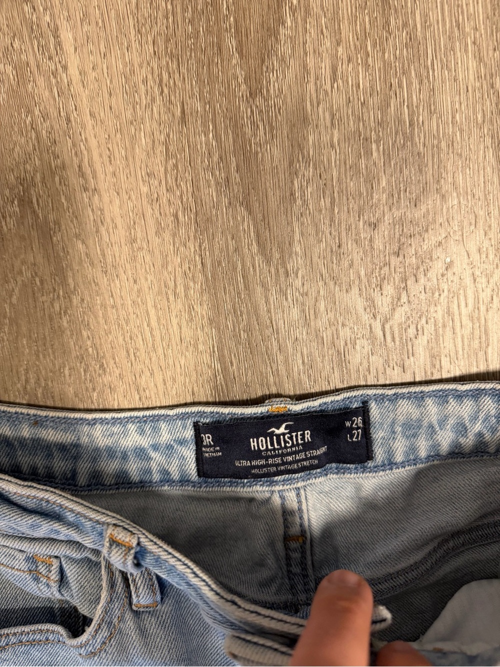 Hollister Ultra High Rise Vintage Straight Leg Jeans - size W:26 L:27 - Picture 2 of 5